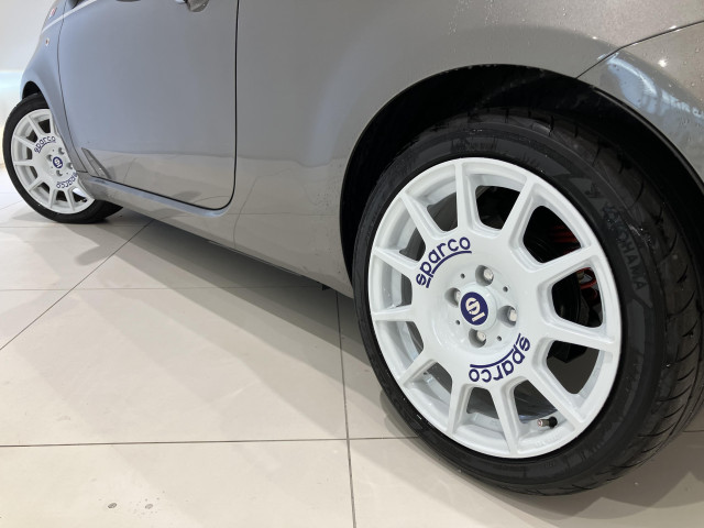 フィアット 500 ツインエア ドルチェヴィータの中古車