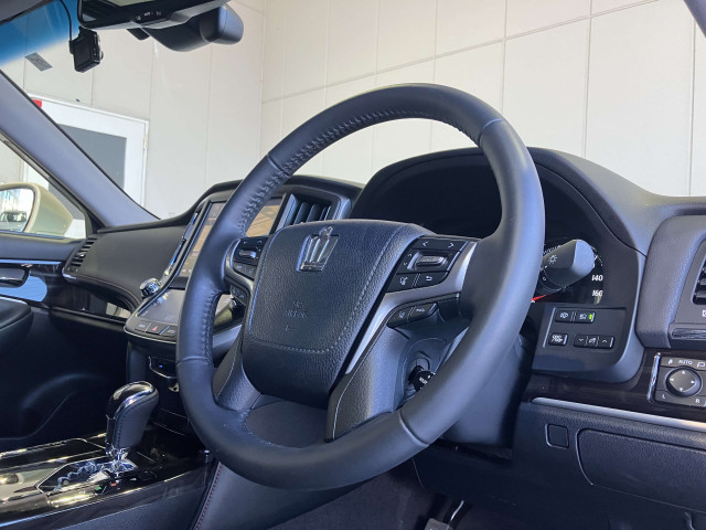 トヨタ クラウンアスリートハイブリッド ハイブリッド 2.5 Gの中古車