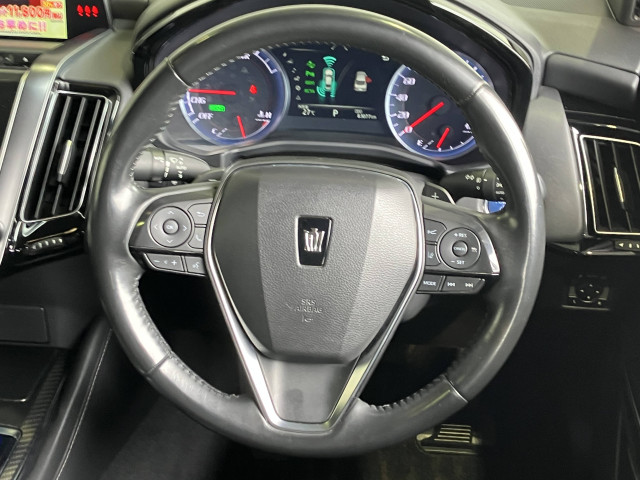 トヨタ クラウン ハイブリッド 2.5 RS アドバンス Four 4WDの中古車