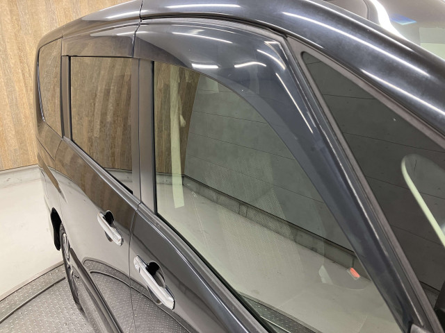 日産 セレナハイブリッド 2.0 ハイウェイスター Vセレクション+SafetyⅡ S-HYBRIDの中古車