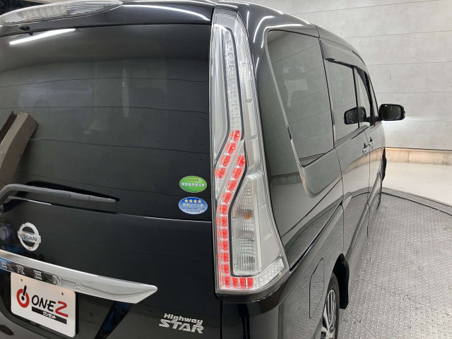 日産 セレナハイブリッド 2.0 ハイウェイスター Vセレクション+SafetyⅡ S-HYBRIDの中古車