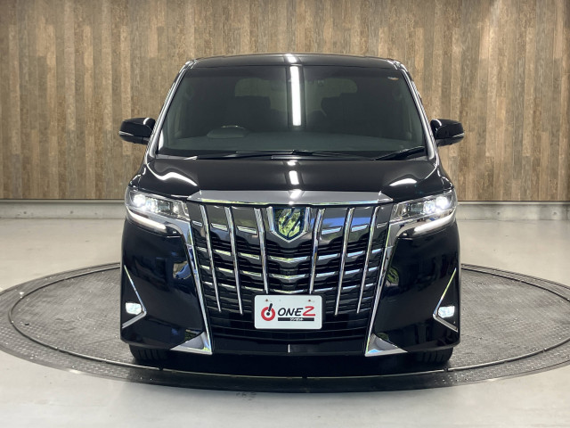 ご納車前には自社認証工場にてしっかり法定点検を行います！エンジンオイル・オイルエレメント・ワイパーゴム等の標準交換部品以外にも点検後交換が必要な消耗部品等も交換・整備致します
