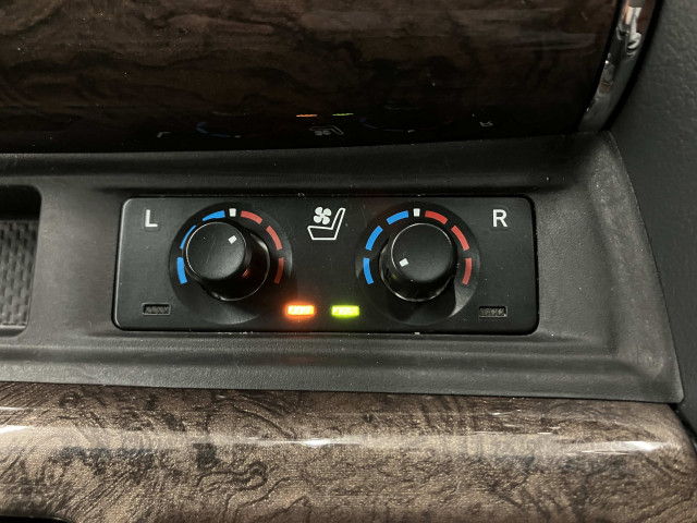 トヨタ アルファードハイブリッド ハイブリッド 2.5 エグゼクティブ ラウンジ E-Four 4WDの中古車