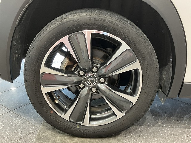 レクサス UX 250h バージョンLの中古車