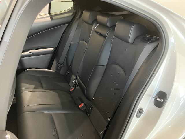 レクサス UX 250h バージョンLの中古車