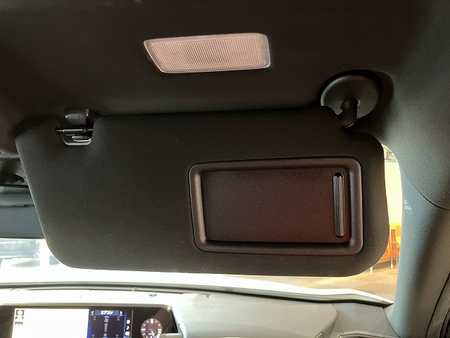 レクサス UX 250h バージョンLの中古車