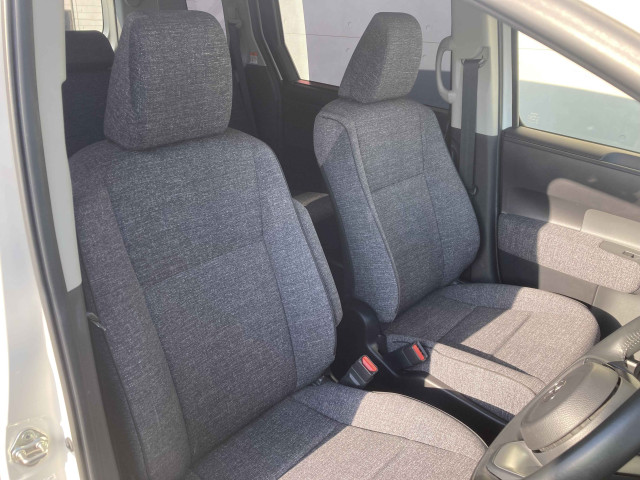 トヨタ シエンタ ハイブリッド 1.5 Zの中古車