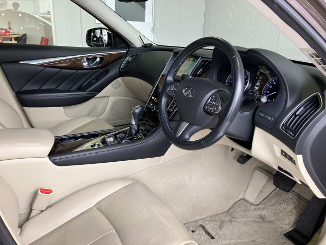 日産 スカイライン 3.5 ハイブリッド GT タイプPの中古車