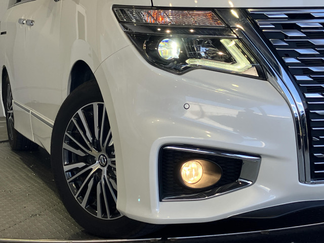 日産 エルグランド 3.5 350ハイウェイスター アーバンクロム ステップタイプの中古車