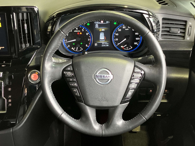 日産 エルグランド 3.5 350ハイウェイスター アーバンクロム ステップタイプの中古車
