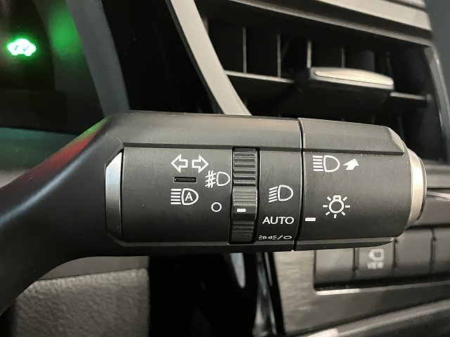 レクサス ES 300h Fスポーツの中古車