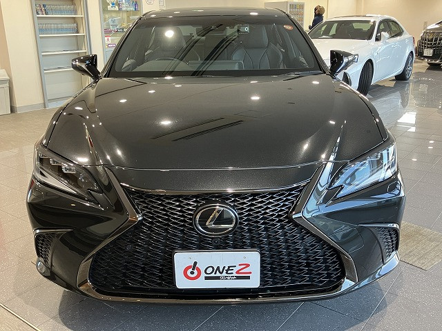レクサス ES 300h Fスポーツの中古車