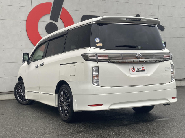 日産 エルグランド 2.5 250ハイウェイスター プレミアム アーバンクロムの中古車