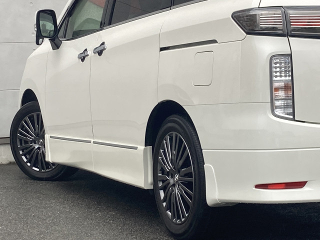 日産 エルグランド 2.5 250ハイウェイスター プレミアム アーバンクロムの中古車