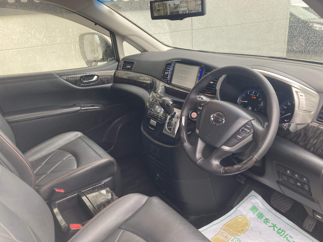 日産 エルグランド 2.5 250ハイウェイスター プレミアム アーバンクロムの中古車