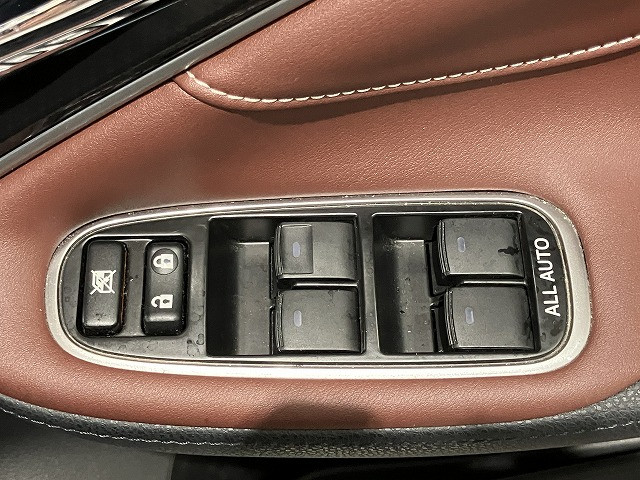 トヨタ クラウンアスリートハイブリッド ハイブリッド 2.5 S ブラックスタイルの中古車