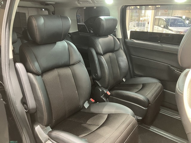 日産 エルグランド 2.5 250ハイウェイスターS アーバンクロムの中古車