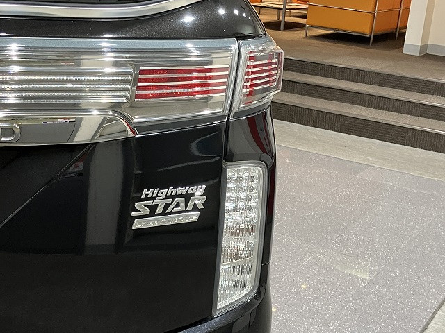 日産 エルグランド 2.5 250ハイウェイスターS アーバンクロムの中古車