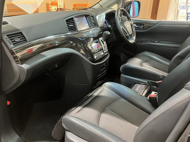 日産 エルグランド 2.5 250ハイウェイスターS アーバンクロムの中古車