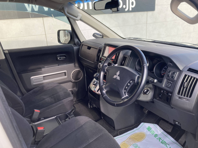 三菱 デリカD:5 2.2 D パワーパッケージ ディーゼルターボ 4WDの中古車