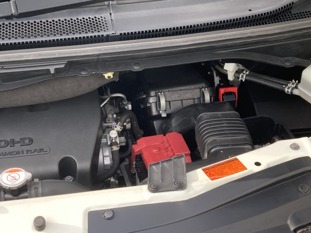 三菱 デリカD:5 2.2 D パワーパッケージ ディーゼルターボ 4WDの中古車