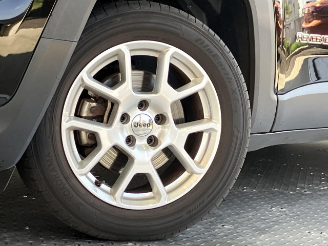 ジープ レネゲード リミテッドの中古車