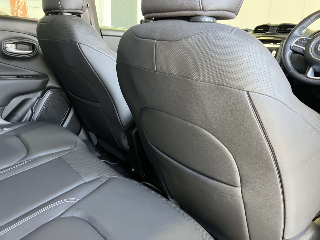 ジープ レネゲード リミテッドの中古車
