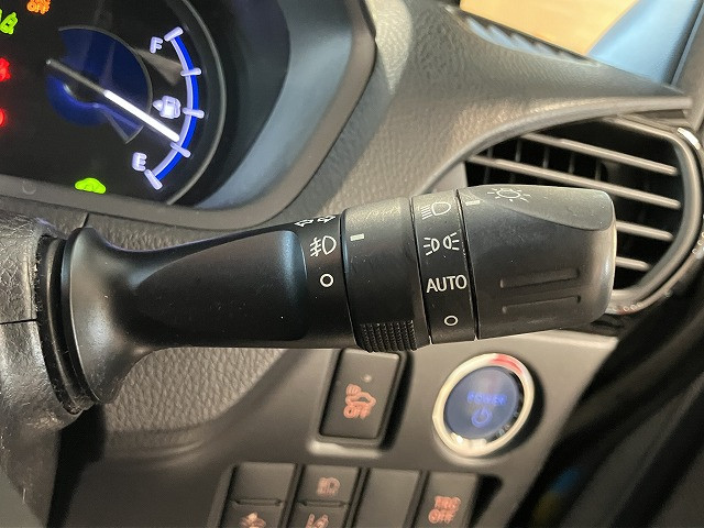 トヨタ エスクァイア 1.8 ハイブリッド Giの中古車