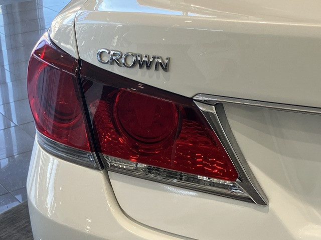 トヨタ クラウンアスリートハイブリッド ハイブリッド 2.5 Sの中古車