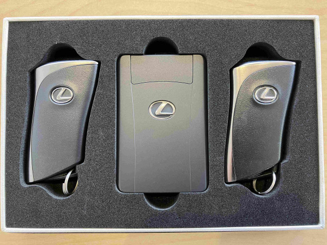 レクサス ES 300h グレイスフル エスコートの中古車