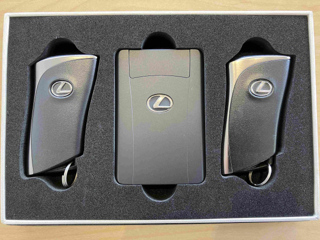 レクサス ES 300h グレイスフル エスコートの中古車