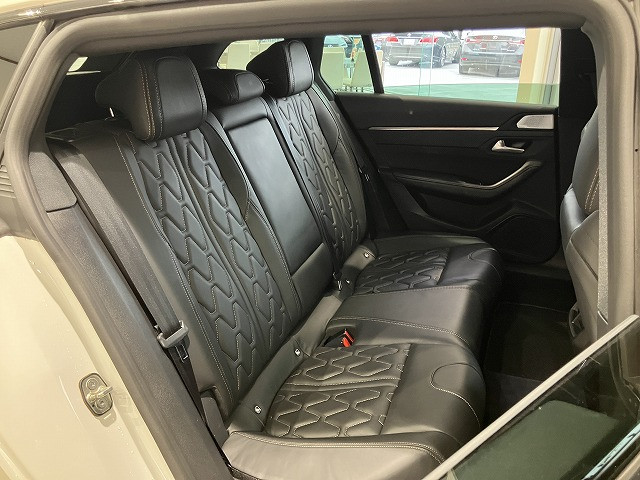 プジョー 508SW GT ブルーHDi ディーゼルターボの中古車