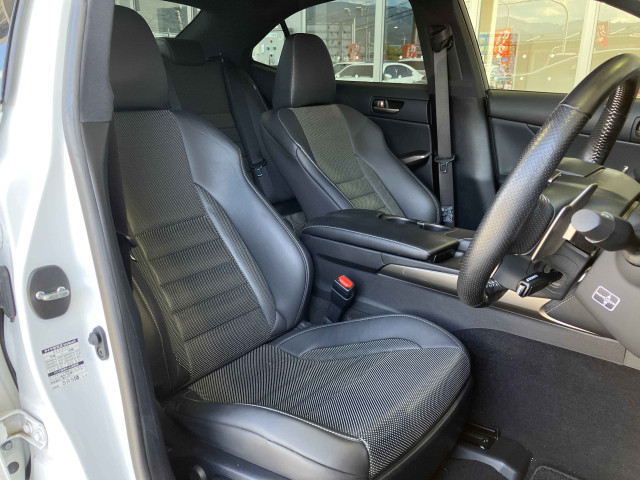 レクサス IS 300h Fスポーツの中古車