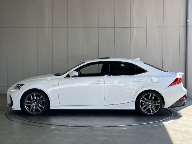 レクサス IS 300h Fスポーツの中古車