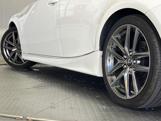 レクサス IS 300h Fスポーツの中古車