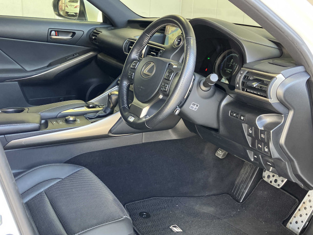 レクサス IS 300h Fスポーツの中古車
