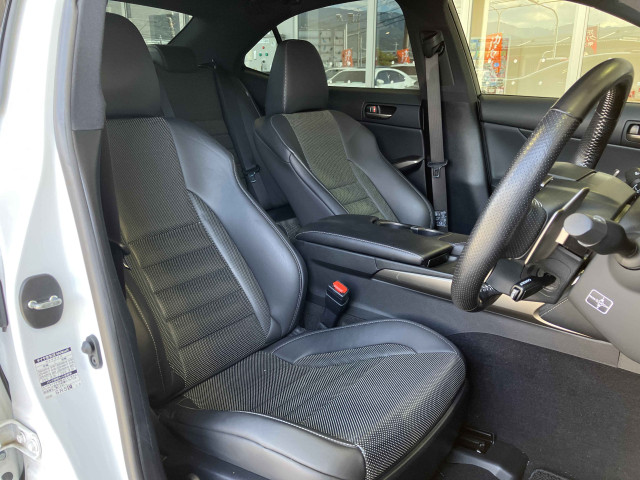 レクサス IS 300h Fスポーツの中古車