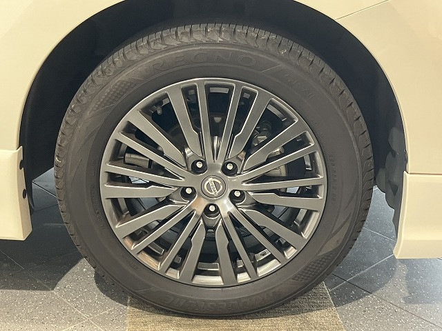 日産 エルグランド 2.5 250ハイウェイスターS アーバンクロムの中古車