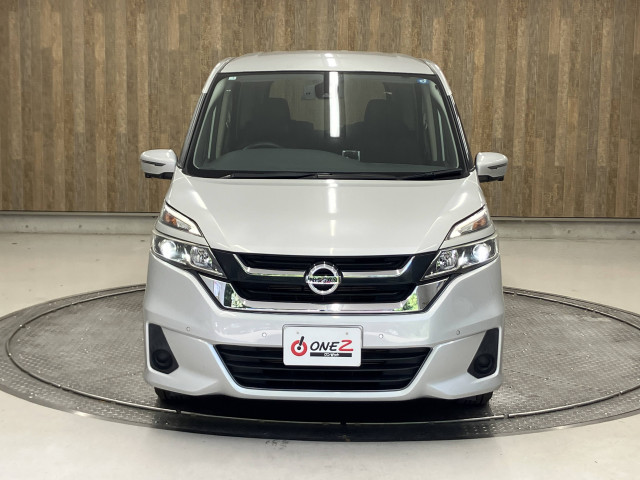 ご納車前には自社認証工場にてしっかり法定点検を行います！エンジンオイル・オイルエレメント・ワイパーゴム等の標準交換部品以外にも点検後交換が必要な消耗部品等も交換・整備致します