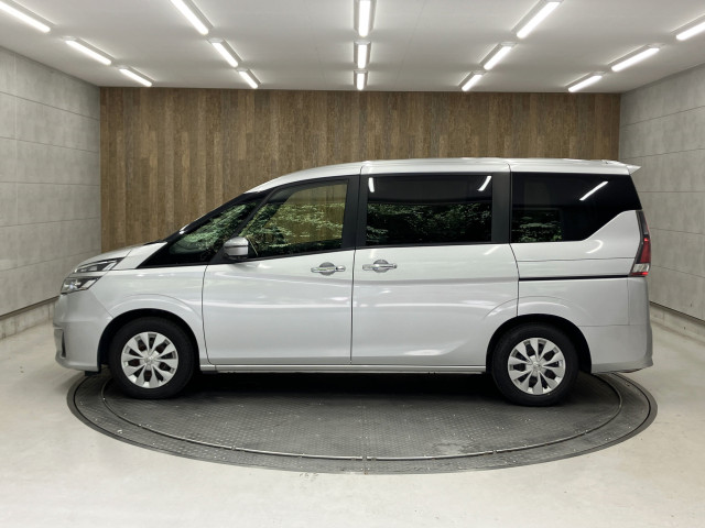 日産 セレナ 2.0 Sの中古車