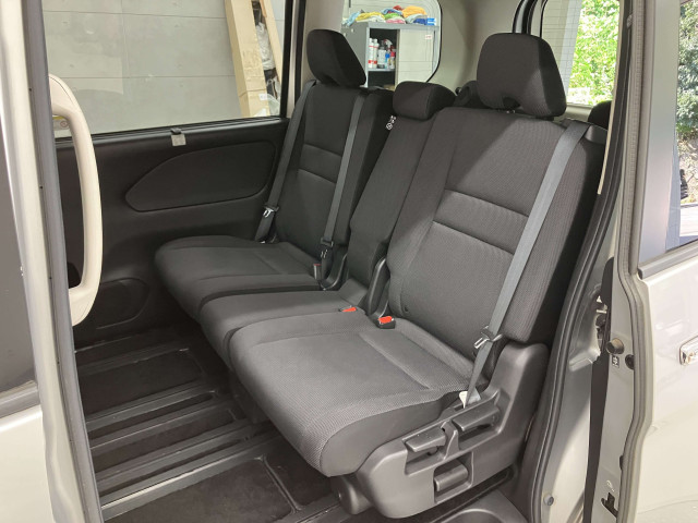 日産 セレナ 2.0 Sの中古車