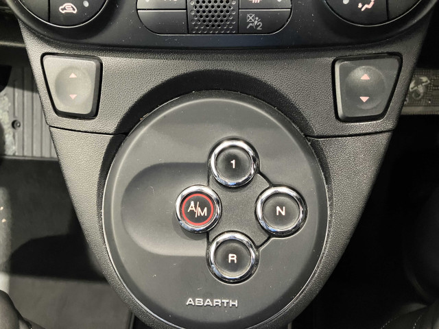 アバルト 595C ツーリズモの中古車