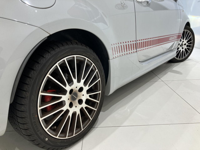 アバルト 595C ツーリズモの中古車