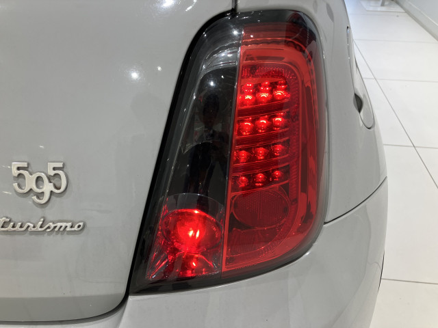 アバルト 595C ツーリズモの中古車