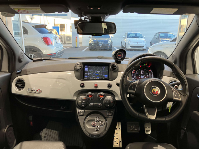 アバルト 595C ツーリズモの中古車
