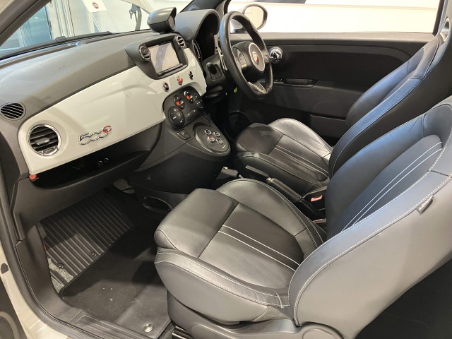 アバルト 595C ツーリズモの中古車