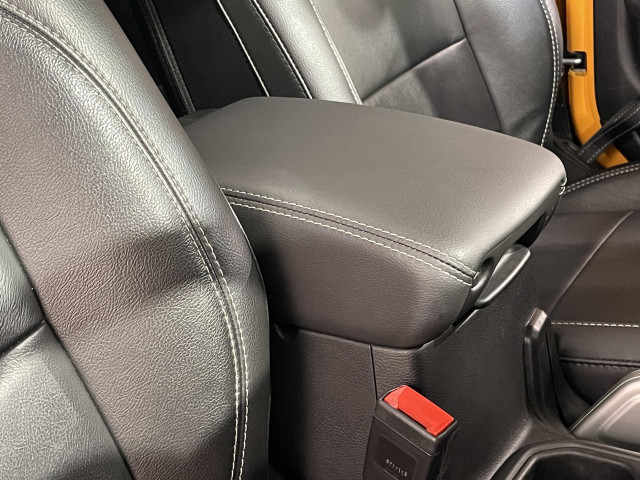 ジープ ラングラー オーバーランド ナチョ 4WDの中古車