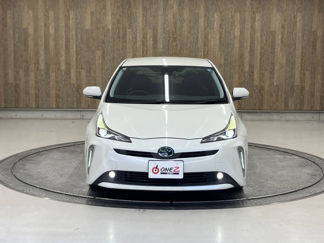 ご納車前には自社認証工場にてしっかり法定点検を行います！エンジンオイル・オイルエレメント・ワイパーゴム等の標準交換部品以外にも点検後交換が必要な消耗部品等も交換・整備致します