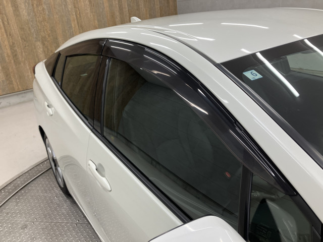 トヨタ プリウス 1.8 A ツーリングセレクションの中古車