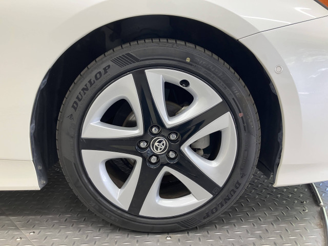 トヨタ プリウス 1.8 A ツーリングセレクションの中古車